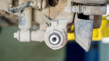 Як замінити сайлентблоки задньої балки на Чері Амулет