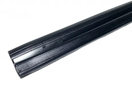 Накладка порогу внутрішня передня правий (чорна) Chery Amulet Aftermarket A11-5101032