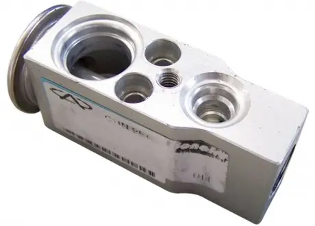 Клапан кондиціонера Chery Amulet, Elara, Karry, M11, Tiggo Aftermarket A11-8106010