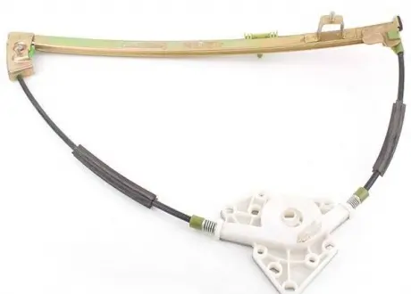 Стеклоподъемник двери передней (механика) правый Lifan 520 Aftermarket L6104200