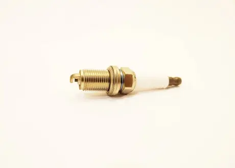 Свеча зажигания 3 контакта (1шт) Chery A13 A15 A21 B11 M11 S12 S21 Aftermarket A11-3707110BA