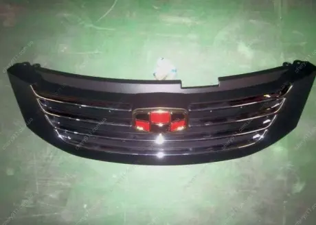 Решетка радиатора (седан) EC-7 GEELY 1068050205
