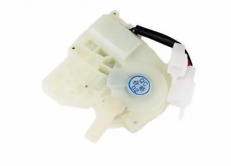 Привод замка двери передней левой Geely CK Aftermarket 1068020087