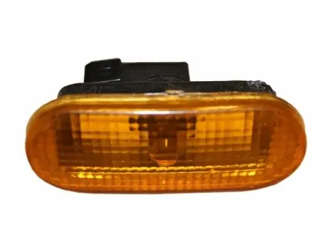 Повторювач повороту (жовтий) Chery Amulet Aftermarket A11-3731010