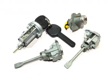 Комплект ключів та личинок Geely MK Aftermarket 1018003964
