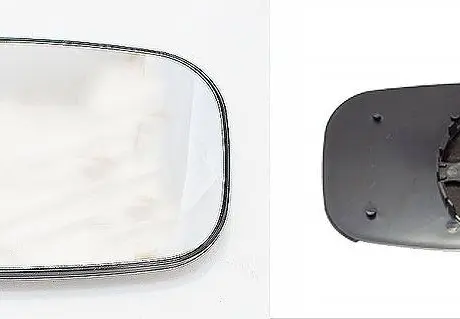 Дзеркальний елемент лівий (без підігріву) Geely MK/MK2 Aftermarket 1058000020