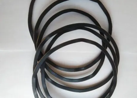 Уплотнитель стекла лобового (тонкий) MK, MK2, MK CROSS GEELY 1018005751