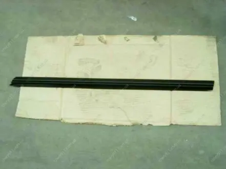 Уплотнитель стекла двери передней правой Geely EC-7, EC-7RV Aftermarket 1068002690