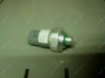 Датчик тиску кондиціонера EC7, EC7RV GEELY 1067002261