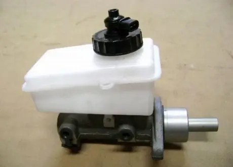 Циліндр гальмівний головний (4відп.) Great Wall Safe Aftermarket 3505120-D01