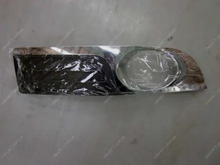 Накладка протитуманної перед.фари Geely EC-8 Aftermarket 1018009786