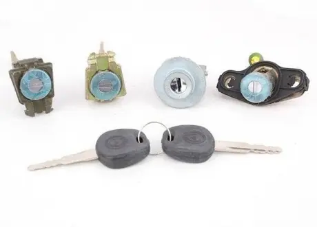 Комплект ключей и личинок (полный) Geely MK Aftermarket 1018012412-01