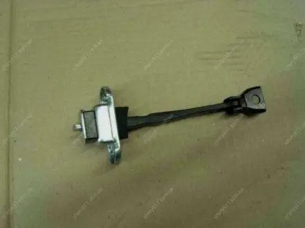 Обмежувач ходу двері передньої Geely EC-7 Aftermarket 1068002104