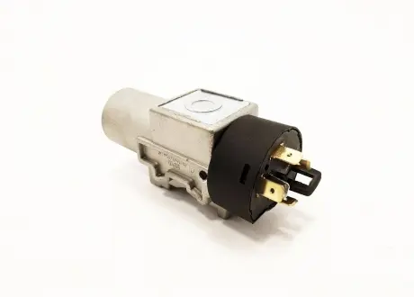 Корпус замка зажигания QQ CHERY S11-3704010
