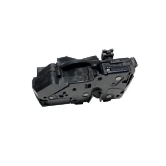 Замок дверей передньої правий. Geely EC-7 Aftermarket 1018011215