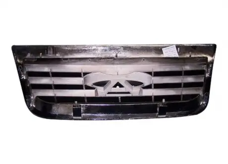Решітка радіатора (велика емблема) CHERY T11-8401050BC