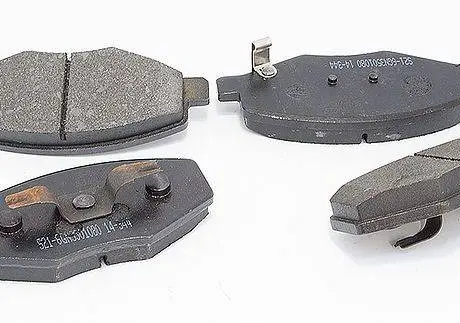 Тормозные колодки передние CHERY S21-6GN3501080