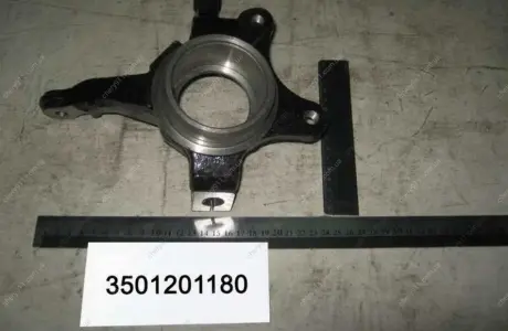 Кулак поворотный передний правый без АБС CK GEELY 3501201180