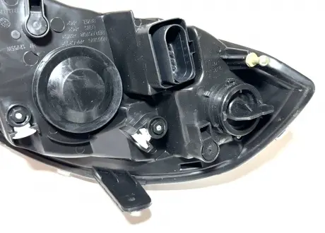 Фара передня ліва (з коректором) S12 Aftermarket S12-3772010AB