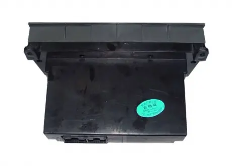 Панель регуляторов CHERY A21-8112010