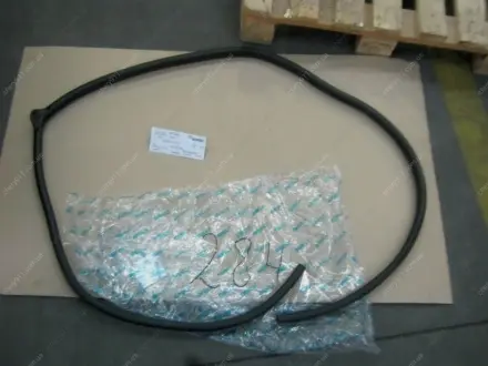 Уплотнитель дверей EC7 GEELY 106800206500669