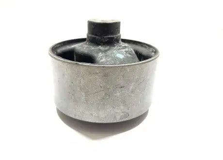 Сайлентблок подушки двигуна задньої Geely EC7, EC7RV EEP 1064001148-01