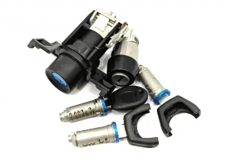 Комплект ключів та личинок Chery Amulet KLM KLM AutoParts A11-8CB6105H4