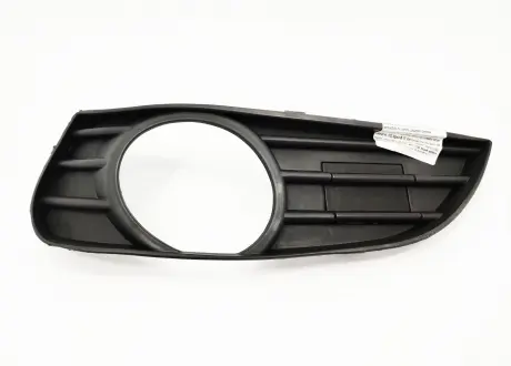 Решетка противотуманной фары L Geely MK2 KLM KLM AutoParts 1018006113