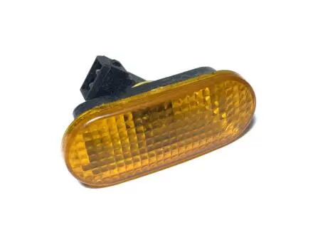 Повторитель поворота (желтый) Chery Amulet KLM KLM AutoParts A11-3731010