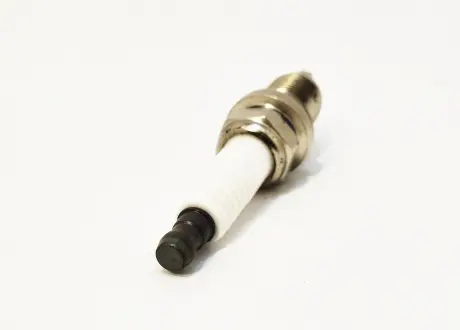 Свічка запалювання Chery Amulet/Karry KLM KLM AutoParts A11-3707110BA (фото 1)