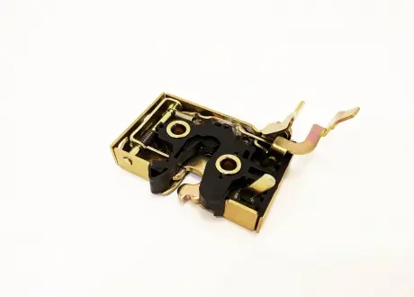 Замок двери передней R Chery Amulet KLM KLM AutoParts A11-6105410AB