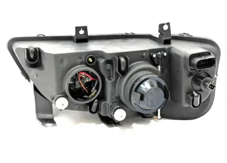 Фара передняя L Chery Amulet (линза) KLM KLM AutoParts A15-3772010BB