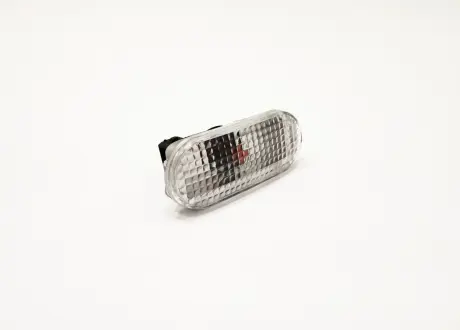 Повторитель поворота (белый) Chery Amulet KLM KLM AutoParts A11-3731010AB