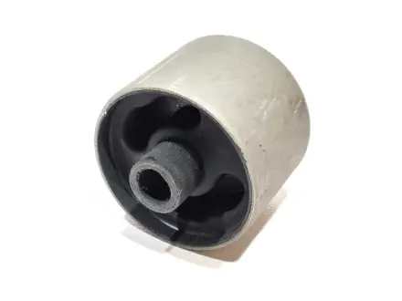 Сайлентблок заднього важеля подовжнього Chery M11 KLM KLM AutoParts M11-2919350