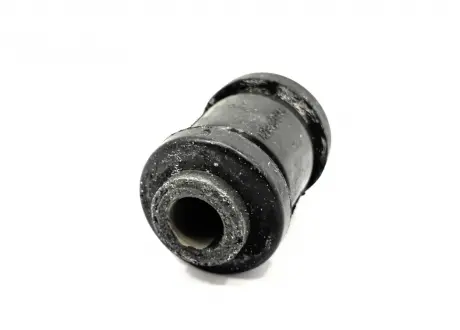 Сайлентблок переднього важеля передній Chery Elara KLM KLM AutoParts A21-2909050