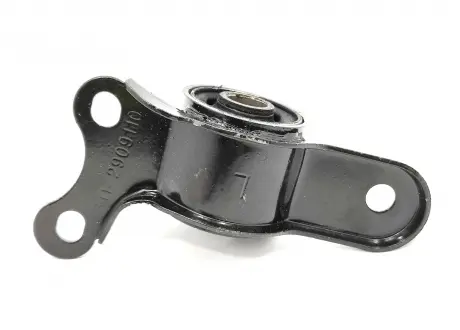 Сайлентблок переднього важеля задній в зборі L Chery Eastar KLM KLM AutoParts B11-2909110
