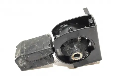 Подушка двигуна передня з відбійником Geely EC7/EC7RV KIMIKO 1064001145-01