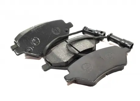 Колодки тормозные передние с эл. датчиком Chery Tiggo KLM KLM AutoParts T11-3501080BA-01
