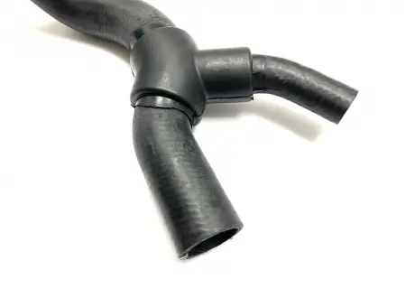 Патрубок радиатора нижний Chery Amulet UNI A15-1303110