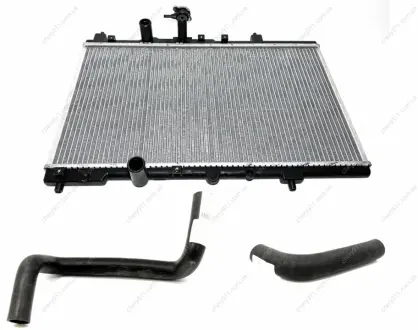Радиатор охлаждения с патрубками 1.6L Geely MK KLM KLM AutoParts 1016001409-1016003339-1016001398