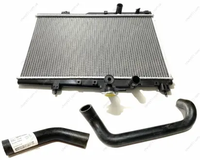 Радиатор охлаждения с патрубками 1.6L Geely MK KIMIKO 1016001409-KM-1016003339-UNI-1016001398-UNI