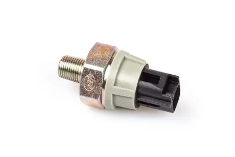 Датчик тиску оливи 1.5L Geely EC7/EC7RV/EX7/FC Fitshi 1136000185