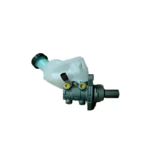 Цилиндр тормозной главный в сборе с бачком без вакуума MG550 Aftermarket 10032146