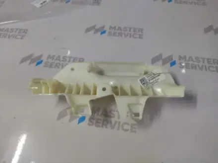 Кронштейн стойки средний внутренний верхний R Model 3 18-23 Б.У. TESLA 1103776-00-O