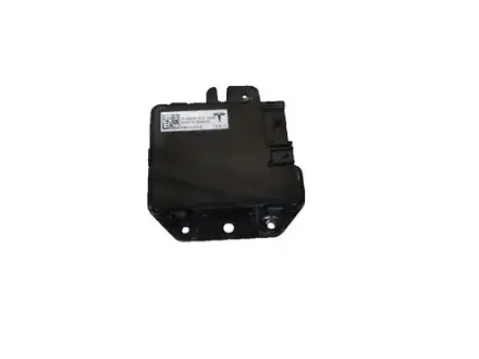 Блок электронный управления USB в переднюю консоль Type-C Model 3 18-, Model Y 20- Б.У. TESLA 165678730-A
