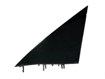 Накладка зеркала внутренняя L треугольник Model Y 20- Б.У. TESLA 1495632-00-C